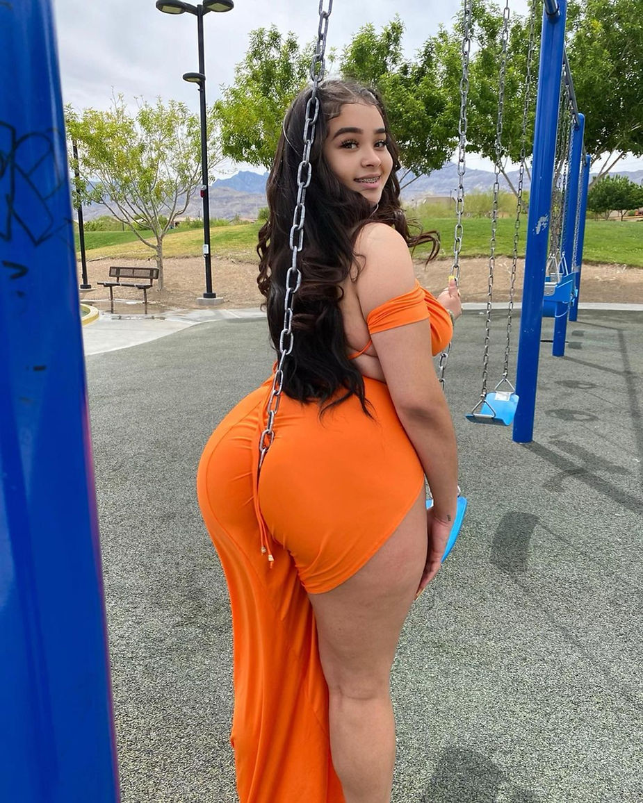Valarie Ruvalcaba Biography, Wiki, Age, Height, Weight, Photos, Net Worth Valarie Ruvalcaba Biography, Wiki, Age, Height, Weight, Photos, Net Worth