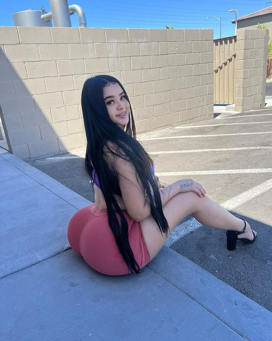 Valarie Ruvalcaba Biography, Wiki, Age, Height, Weight, Photos, Net Worth Valarie Ruvalcaba Biography, Wiki, Age, Height, Weight, Photos, Net Worth