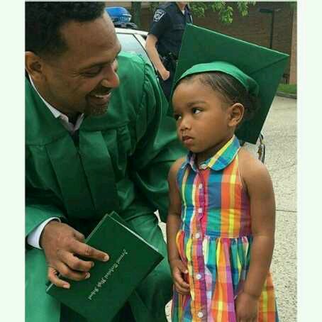 Ace Comedian Mike Epps graduates from High School at 45 (Photo)