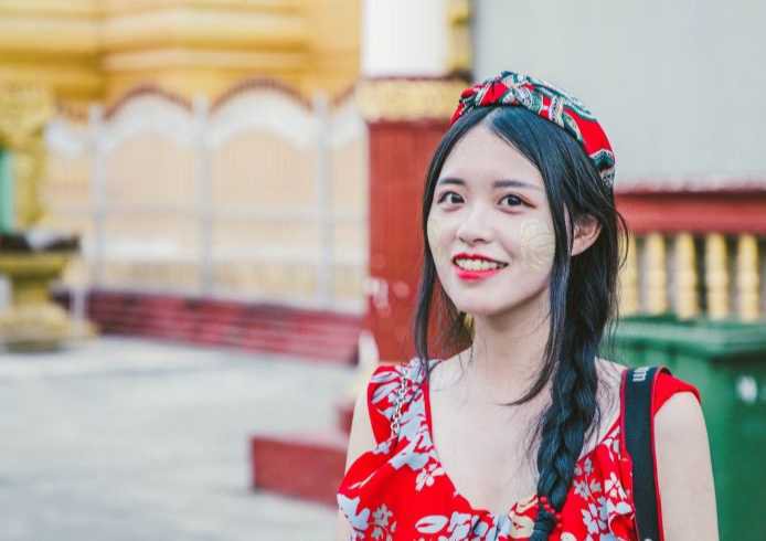 WITCHCRAFT? SEE STRANGE Powder That Makes Myanmar Ladies Ageless [PHOTOS]