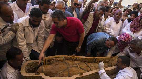 SHOCKER!! Freshly Dug Up Coffins In Egypt Of Over 2,000 Years Old Are Still In Good Condition